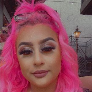 Meet your Posher, Roxana